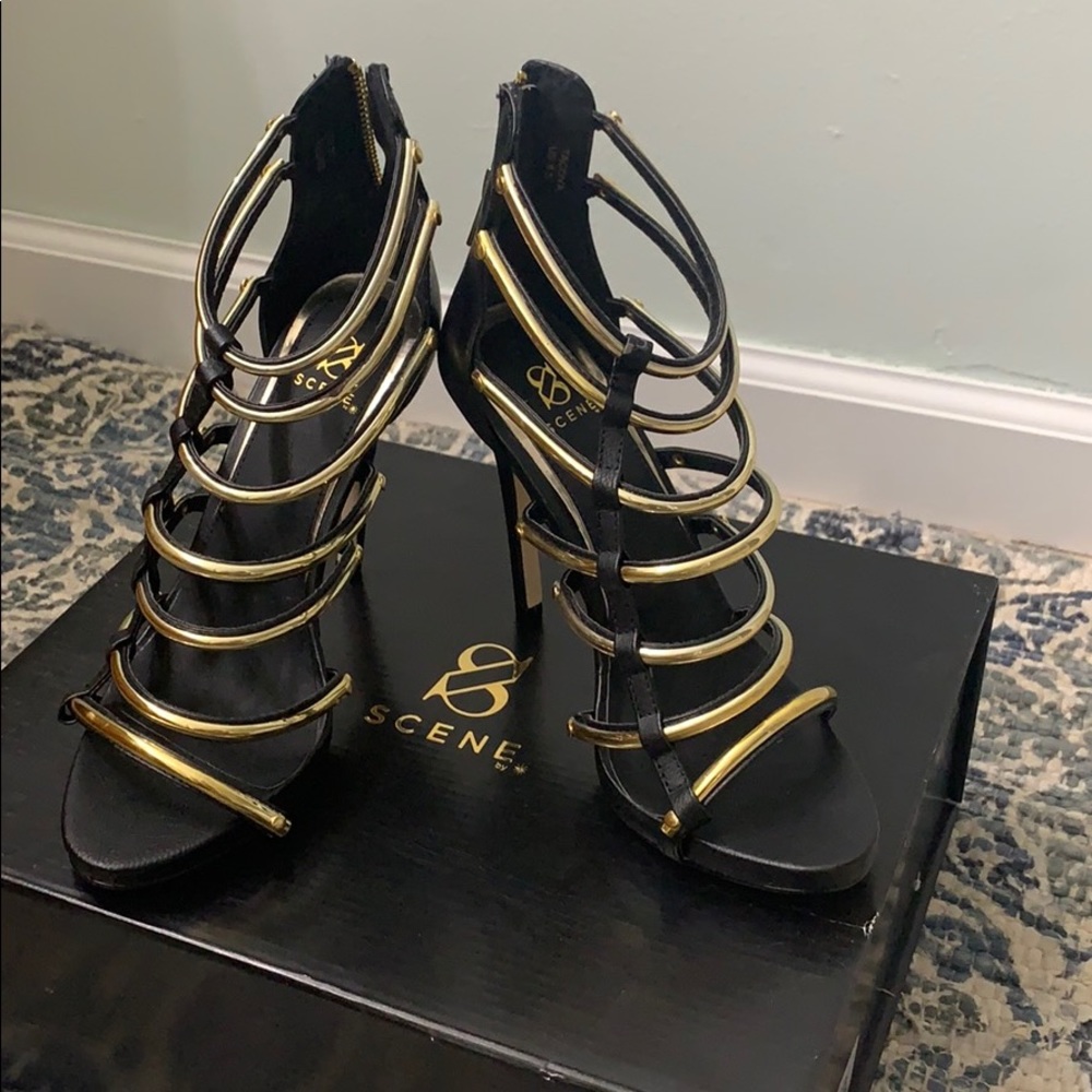 Heels - Picture 2 of 3